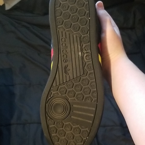 Shoes - Picture 2 of 4